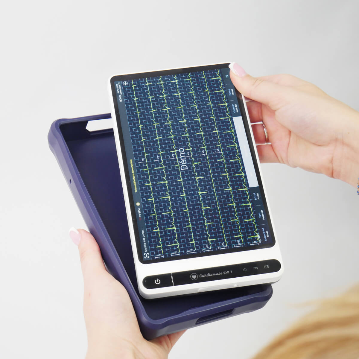 Tablette ECG Cardiomate EVI 7 - Portable et Performante
