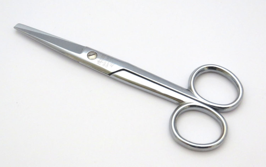 NIPPES Ciseaux pour pansements 13cm nickelés | Précision &amp; Hygiène